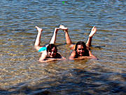 Tu za pytko, bo nogi nam wystaj...